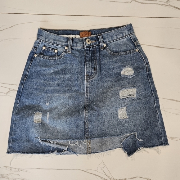 POL Dresses & Skirts - NWOT POL denim skirt Size Small